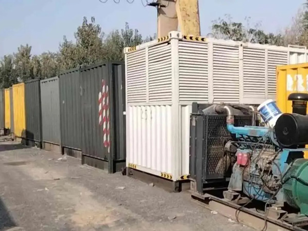 温泉200KW柴油发电机机组每小时油耗是多少？